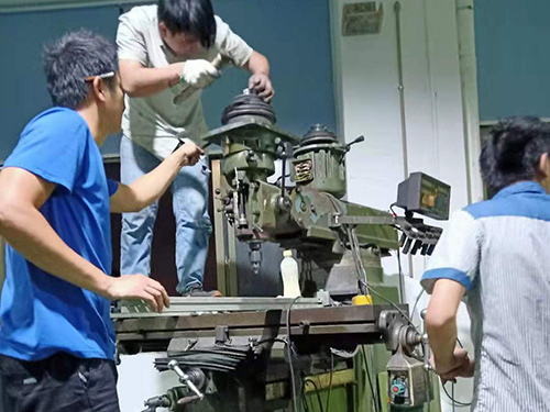 东莞大岭山台湾莹瞬铣床维修