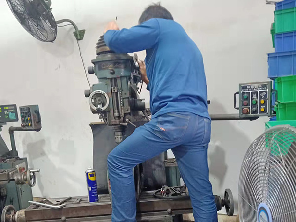 东莞市清溪镇台湾快捷铣床维修