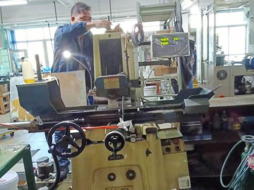 惠州市博罗县杭州仲全机械JGS618手摇磨床维修